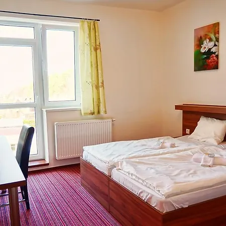 Penzion Restaurace A Zděná Bouda Hradec Králové
