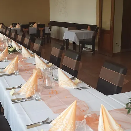 Restaurace A Zděná Bouda