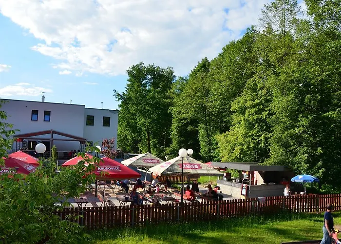 Pensjonat Restaurace A Zdena Bouda