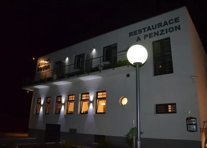 Restaurace A Zdena Bouda